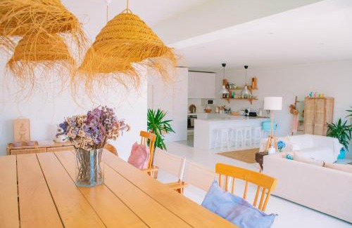 Lanhelas Villa | Just Like Home - Guarda Rios