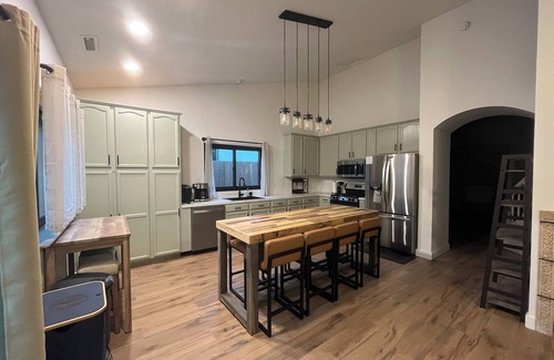 Ponderosa Trails House | *Just Listed* Alpine Retreat with A/C and hot Tub!