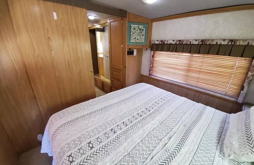 Las Cruces House | Just off 70, secluded, major week/month discounts.