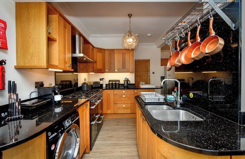 Killay House | Just Stay Wales - Highmead House