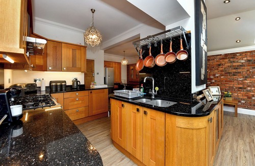 Killay House | Just Stay Wales - Highmead House