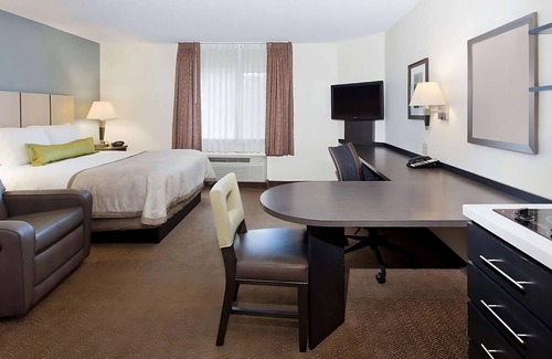Somerset Hotel | Just What You Were Looking For! Accessible unit w/Kitchen. Near Revere Park
