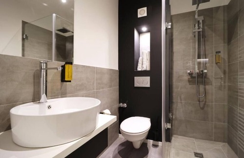 Dumpten Hotel | JustStay Mülheim Hotel & Apartments