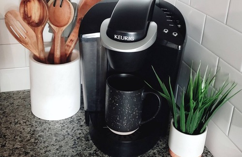 Ammon House | Jute's Jungalow: 30 min. from Bear World and 2 hrs. to Yellowstone Park