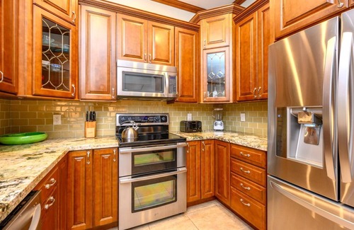 Kapalua Apartment | K B M Resorts: Kapalua Golf Villa Kgv-16p3, Upgraded 2 Bedrooms With Fairway Views, L'occitane, Beach & Kid Amenities, Includes Rental Car!