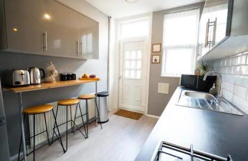 Leeds House | K Suites - Laurell Ville