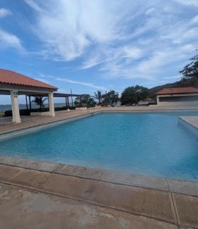 Portmore Apartment | Kacey's Oceanview Condo
