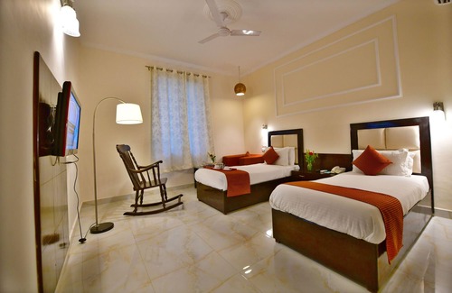 Bharatpur Hotel | Kadamb Kunj Resort - Bharatpur