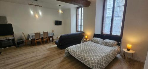 Pont-sur-Yonne Apartment | Kait location