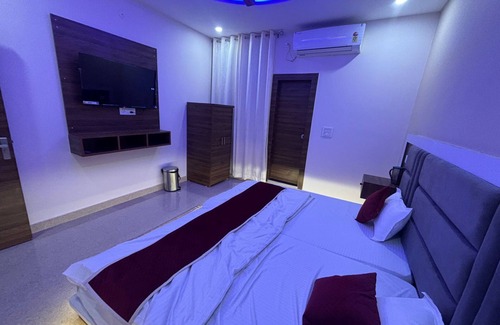 Vrindavan Hotel | Kalindi Vihar