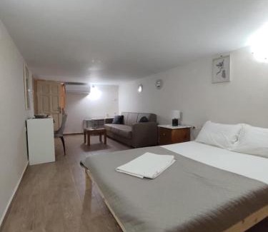 Pothia Apartment | Kalymnos Central Port