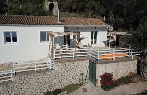 Dafnata House | Kalyva Country House, with private beach and pool