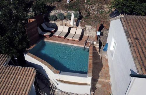 Dafnata House | Kalyva Country House, with private beach and pool