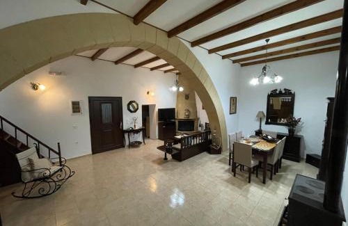 Soroni Apartment | KAMARA traditional house