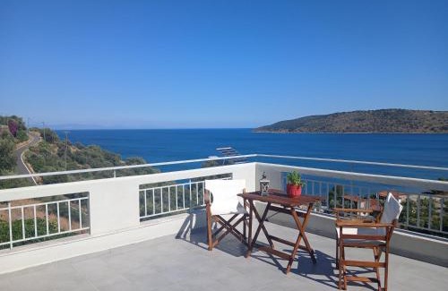 Karvelas Apartment | Kamares View (Απέραντο Γαλάζιο)