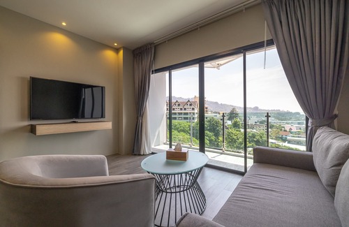 Patong Hotel | Kana Triple L Hotel