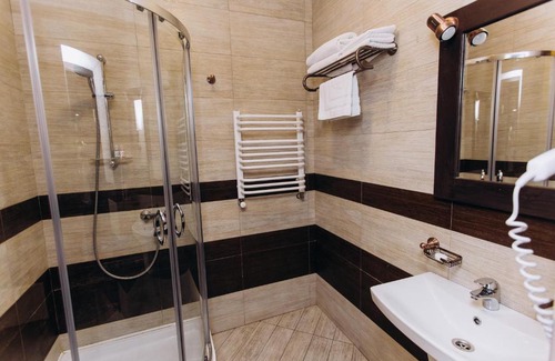 Khomyakuvka Hotel | Kanada