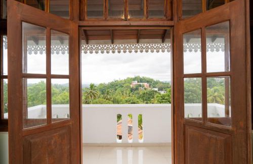 Kandy Hotel | Kandy City Oasis Hotel