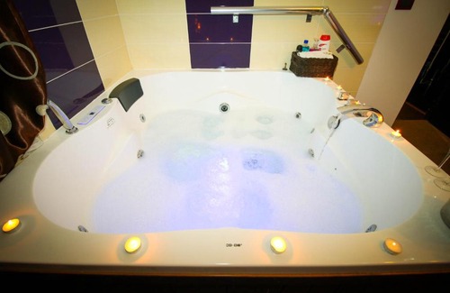 Bucharest City-Centre Apartment | Karma Luxury Room
