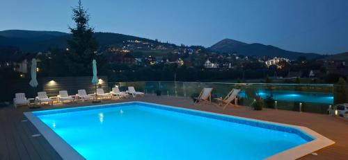 Polyanytsya Hotel | Karpatski Zori Hotel