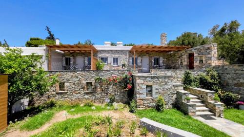 Grambia Apartment | Karystos Chora Suites