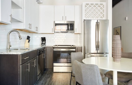 Historic District - North Apartment | Kasa Altmayer Savannah
