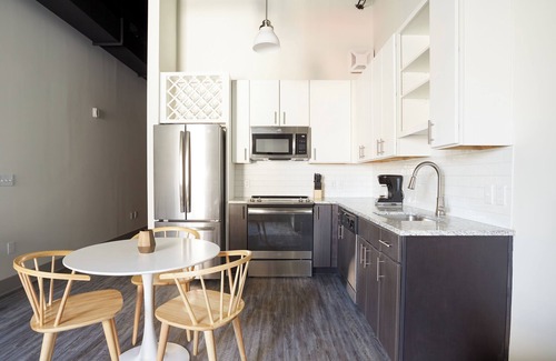 Historic District - North Apartment | Kasa Altmayer Savannah