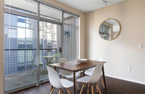 Northwest Bellevue Apartment | Kasa Bellevue Seattle