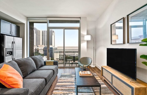 Waller Creek District Apartment | Kasa | Classic 1BD + Pool Access | Austin