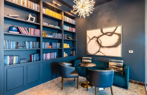 Del Ray Apartment | Kasa Comfy Studio Self Check-in Alexandria