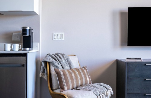 Reno/Tahoe Airport Apartment | Kasa | Inviting Studio + Fast Wifi | Reno