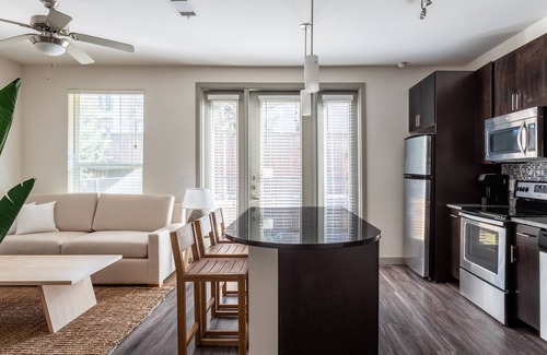 Dallas Apartment | Kasa Love Field-Medical District Dallas