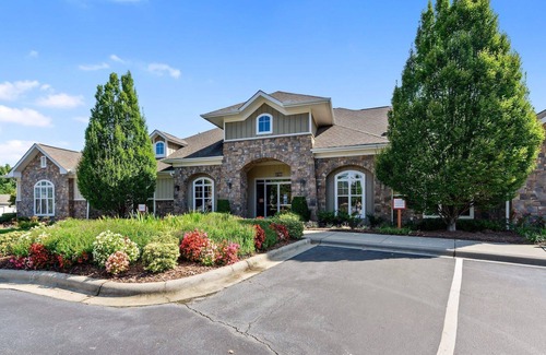 Paw Creek Apartment | Kasa Northlake Charlotte