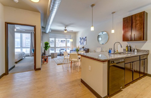 Westown Apartment | Kasa Westown Milwaukee