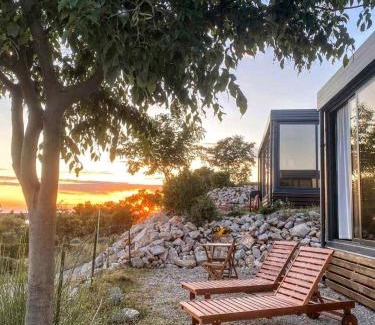Cove Murtar House | KastHouse Yellow by Vellaris, Luxury Mobile Home