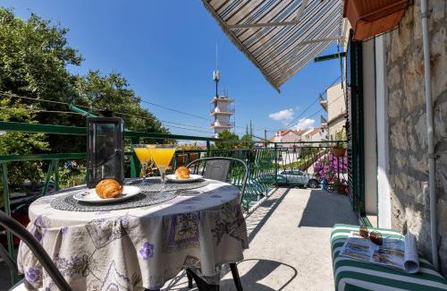 Vrpolje Apartment | Kata