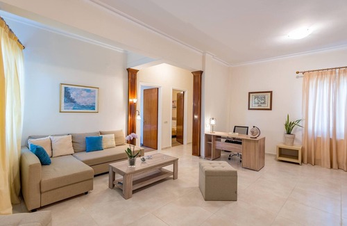 Zakynthos Apartment | Katerina Residence - Beachfront Plaz Eot