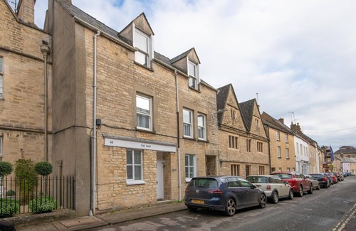 Cirencester Apartment | Katrina's Apartment Cirencester