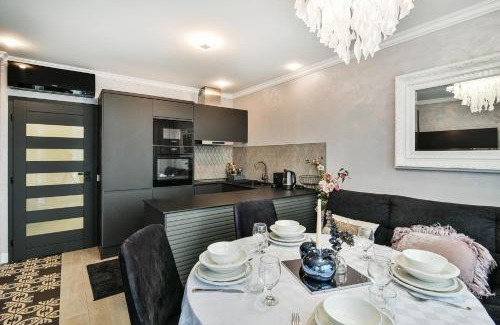 Saints Constantine and Helena Apartment | Katty's Place - Azur Premium