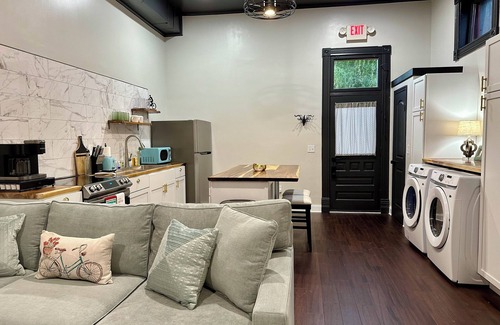 McKittrick Apartment | Katy Suite - Chic 2BR Stay on Katy Trail in Historic Mercantile near Hermann