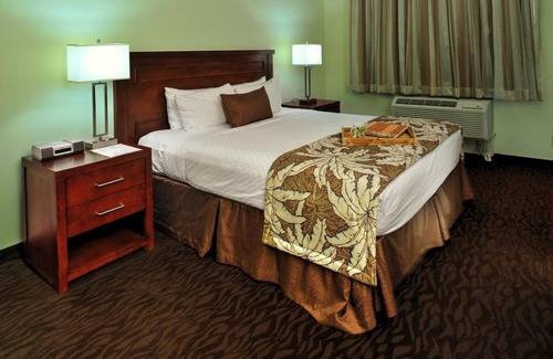 Poipu Resort | Kauai Resort 2 Bedroom Sleeps 6