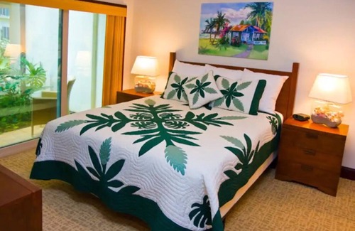 Wailua Resort | Kauai's G-Spot G105 Waipouli Beach Beautiful Garden View steps From the Beach
