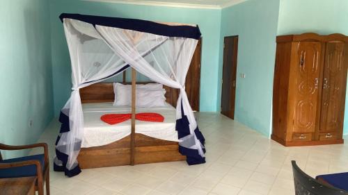Uroa Hotel | Kaure Sand Beach Lodge
