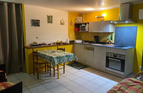 Trois-Rivieres Apartment | Kay Margo T1 bis with pool
