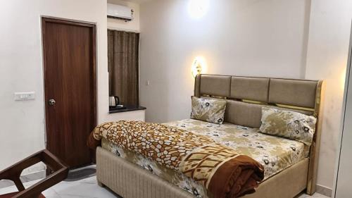 Greater Noida Apartment | Kaykon Villa