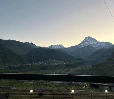 Stepantsminda Apartment | Kazbegi cottage kide- ყაზბეგში კოტეჯი კიდე