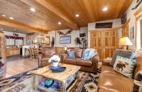 Park City Apartment | KBM Resorts Timber Wolf Lodge Mountain Elegance with Gas Fireplace Common Hot Tubs Near Canyons Village TWL-5b
