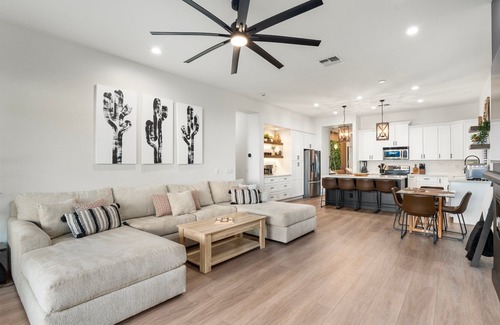 Power Ranch House | KC Oasis POOL W/HOT Tub Family fun for ALL