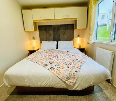 Exmouth House | KEATS CHERRY - Cosy Caravan Retreat at Sandy Bay