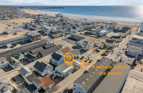 Hampton House | Keefe Korner AC Parking Walk to Beach